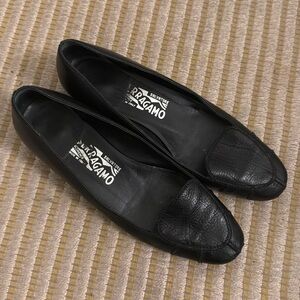 Salvatore Ferragamo heel loafer